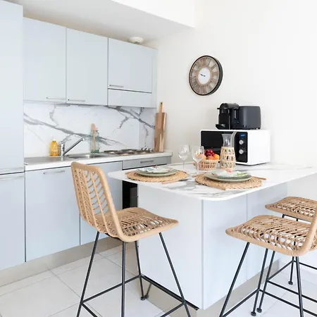 Le Cocon De La Pinede - Proche 아파트 *