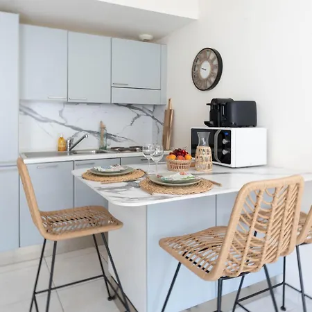 Lägenhet Le Cocon De La Pinede - Proche *