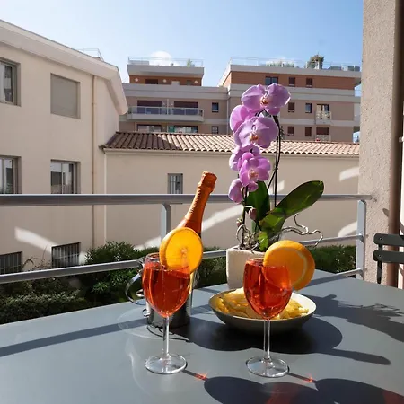 Le Cocon De La Pinede - Proche Antibes